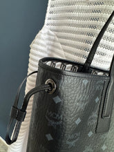 Lade das Bild in den Galerie-Viewer, MCM SHOPPER MEDIUM