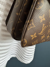 Lade das Bild in den Galerie-Viewer, LOUIS VUITTON MÉTIS