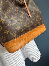 Lade das Bild in den Galerie-Viewer, LOUIS VUITTON NOÉ GRANDE