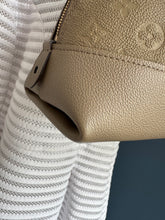 Lade das Bild in den Galerie-Viewer, LOUIS VUITTON ALMA EMPREINTE