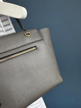 Lade das Bild in den Galerie-Viewer, CÉLINE BELT MEDIUM