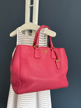 Lade das Bild in den Galerie-Viewer, PRADA VITELLO DAINO