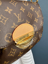 Lade das Bild in den Galerie-Viewer, LOUIS VUITTON SUNSET