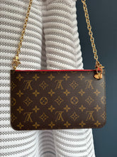Lade das Bild in den Galerie-Viewer, LOUIS VUITTON CLUTCH