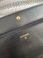Lade das Bild in den Galerie-Viewer, CHANEL MADEMOISELLE WOC