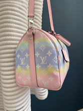 Lade das Bild in den Galerie-Viewer, LOUIS VUITTON SPEEDY 30 ESCALE