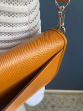 Lade das Bild in den Galerie-Viewer, LOUIS VUITTON BUCI