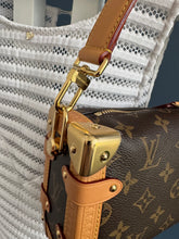 Lade das Bild in den Galerie-Viewer, LOUIS VUITTON SIDE TRUNK PM