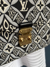 Lade das Bild in den Galerie-Viewer, LOUIS VUITTON MÉTIS 1854