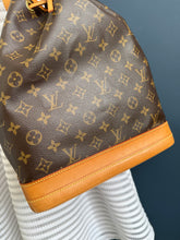 Lade das Bild in den Galerie-Viewer, LOUIS VUITTON NOÉ GRANDE