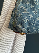 Lade das Bild in den Galerie-Viewer, LOUIS VUITTON BAGGY DENIM
