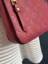 Lade das Bild in den Galerie-Viewer, LOUIS VUITTON MÉTIS EMPREINTE