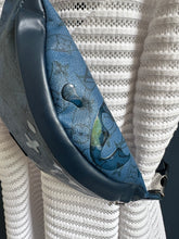 Lade das Bild in den Galerie-Viewer, LOUIS VUITTON AQUA GARDEN BUMBAG