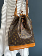 Lade das Bild in den Galerie-Viewer, LOUIS VUITTON NOÉ GRANDE