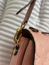 Lade das Bild in den Galerie-Viewer, LOUIS VUITTON MÉTIS EMPREINTE