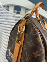 Lade das Bild in den Galerie-Viewer, LOUIS VUITTON WORLD TOUR SPEEDY 30