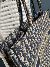 Lade das Bild in den Galerie-Viewer, DIOR TOTE BOOK LARGE