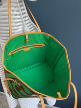 Lade das Bild in den Galerie-Viewer, LOUIS VUITTON NEVERFULL TAHITIENNE