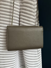 Lade das Bild in den Galerie-Viewer, YSL KATE SMALL