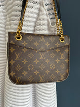 Lade das Bild in den Galerie-Viewer, LOUIS VUITTON PASSY