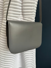 Lade das Bild in den Galerie-Viewer, CÉLINE BOX