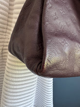 Lade das Bild in den Galerie-Viewer, LOUIS VUITTON ARTSY EMPREINTE