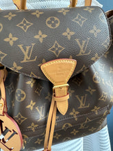 Lade das Bild in den Galerie-Viewer, LOUIS VUITTON MONTSOURIS PM