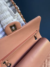 Lade das Bild in den Galerie-Viewer, CHANEL DOUBLE FLAP WILDLEDER