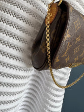Lade das Bild in den Galerie-Viewer, LOUIS VUITTON FAVORITE