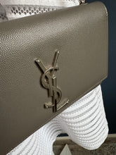 Lade das Bild in den Galerie-Viewer, YSL KATE SMALL