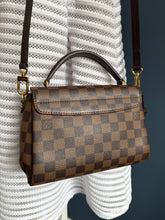 Lade das Bild in den Galerie-Viewer, LOUIS VUITTON CROISSETE