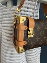 Lade das Bild in den Galerie-Viewer, LOUIS VUITTON SIDE TRUNK PM