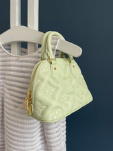 Lade das Bild in den Galerie-Viewer, LOUIS VUITTON ALMA BB  BUBBLEGRAM