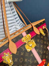 Lade das Bild in den Galerie-Viewer, LOUIS VUITTON NEVERFULL SUMMER TRUNK
