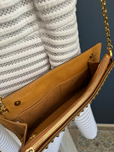 Lade das Bild in den Galerie-Viewer, MCM CLUTCH