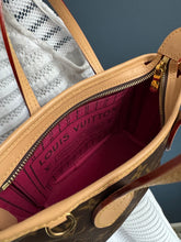 Lade das Bild in den Galerie-Viewer, LOUIS VUITTON NEVERFULL BB