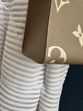 Lade das Bild in den Galerie-Viewer, LOUIS VUITTON ONTHEGO PM