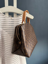 Lade das Bild in den Galerie-Viewer, LOUIS VUITTON GRAND PALAIS