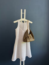 Lade das Bild in den Galerie-Viewer, CHANEL 25 SMALL