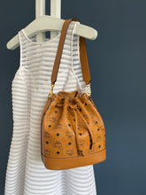 Lade das Bild in den Galerie-Viewer, MCM DESSAU BEUTEL