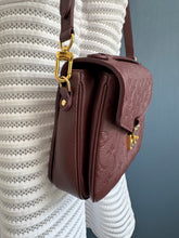 Lade das Bild in den Galerie-Viewer, LOUIS VUITTON MÉTIS WINE