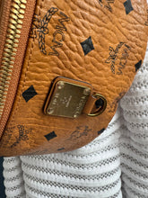 Lade das Bild in den Galerie-Viewer, MCM GÜRTELTASCHE