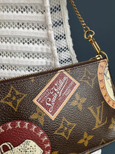 Lade das Bild in den Galerie-Viewer, LOUIS VUITTON MINI POCHETTE