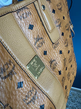 Lade das Bild in den Galerie-Viewer, MCM SHOPPER LARGE