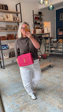 Lade das Bild in den Galerie-Viewer, YSL KATE RAFFIA BAG