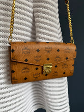 Lade das Bild in den Galerie-Viewer, MCM TRACY