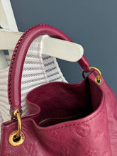Lade das Bild in den Galerie-Viewer, LOUIS VUITTON ARTSY