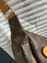 Lade das Bild in den Galerie-Viewer, LOUIS VUITTON BUMBAG