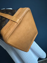 Lade das Bild in den Galerie-Viewer, LOUIS VUITTON NOÉ GRANDE