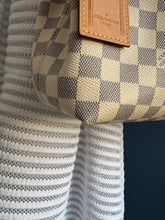 Lade das Bild in den Galerie-Viewer, LOUIS VUITTON GRACEFUL PM